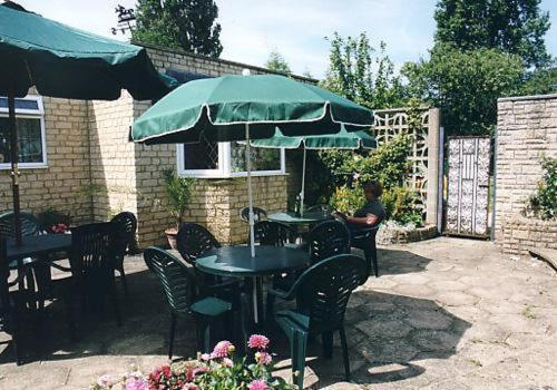 Nonsuch Park Hotel Epsom Esterno foto